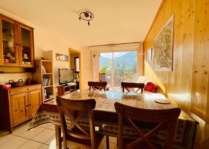 Nice Cosy Apt With Balcony In Briançon